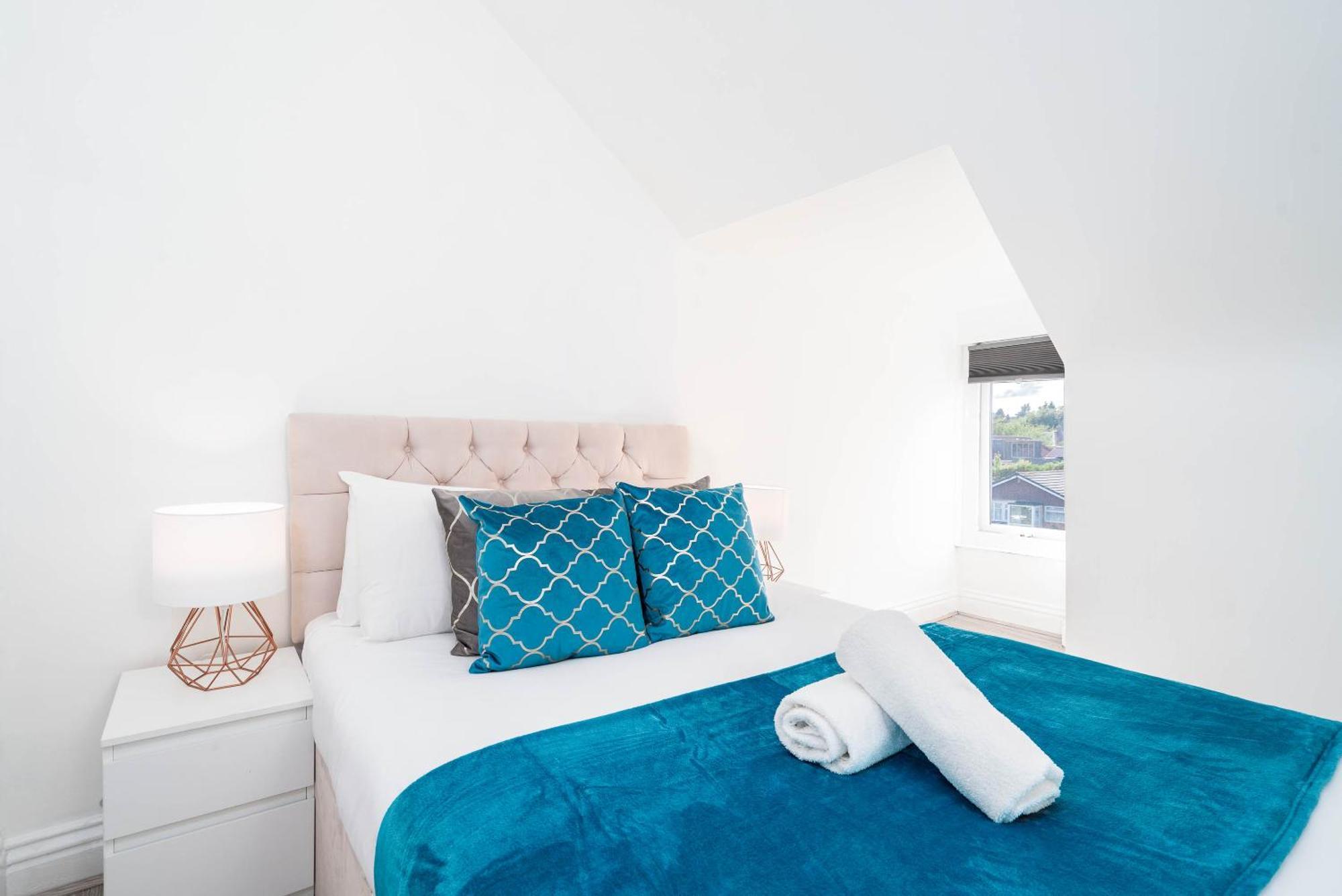 Five Bedroom Townhouse - Near City Centre - Edgbaston - On Street Parking - Wifi - Netflix - 974P バーミンガム エクステリア 写真