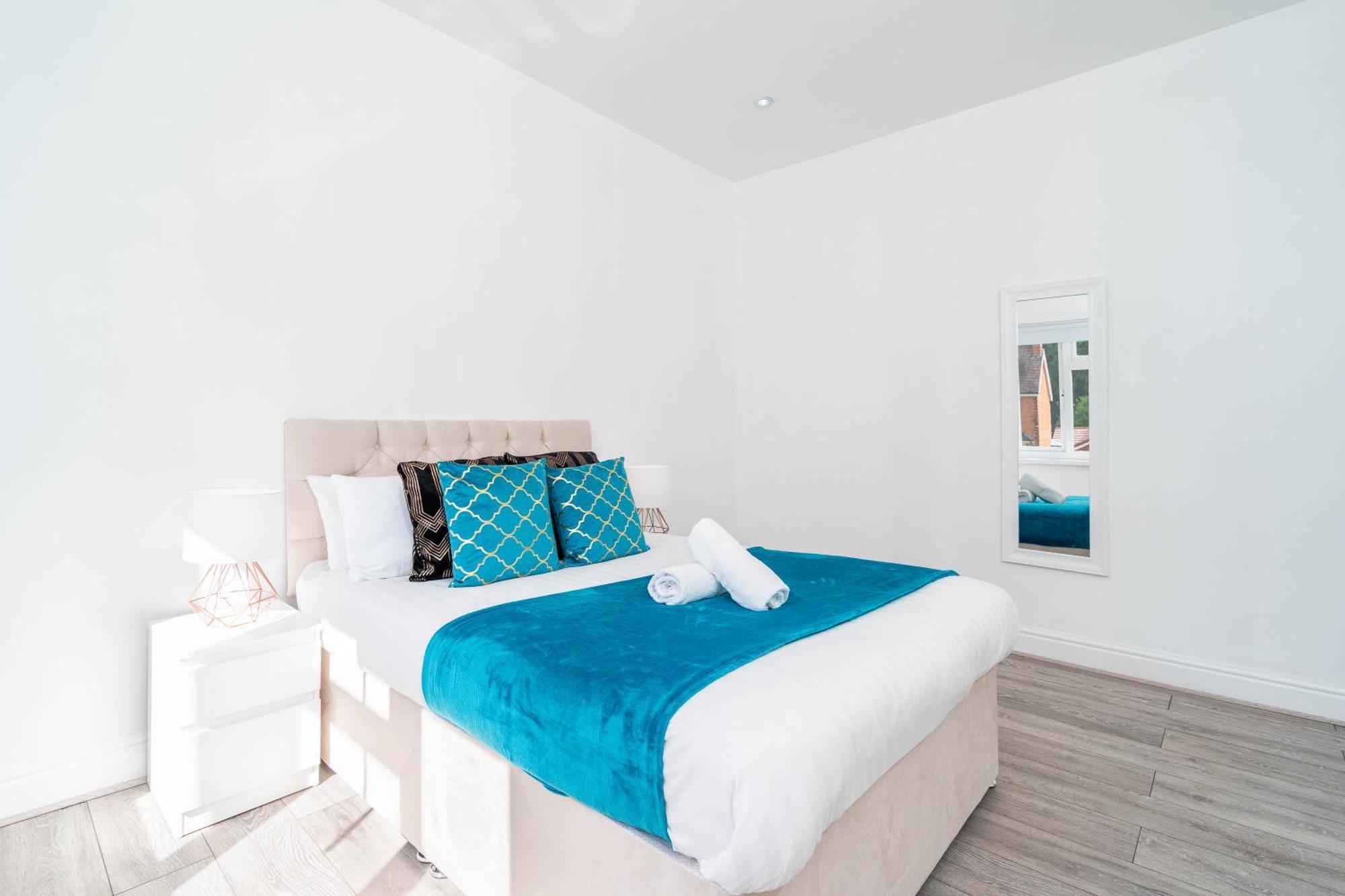 Five Bedroom Townhouse - Near City Centre - Edgbaston - On Street Parking - Wifi - Netflix - 974P バーミンガム エクステリア 写真