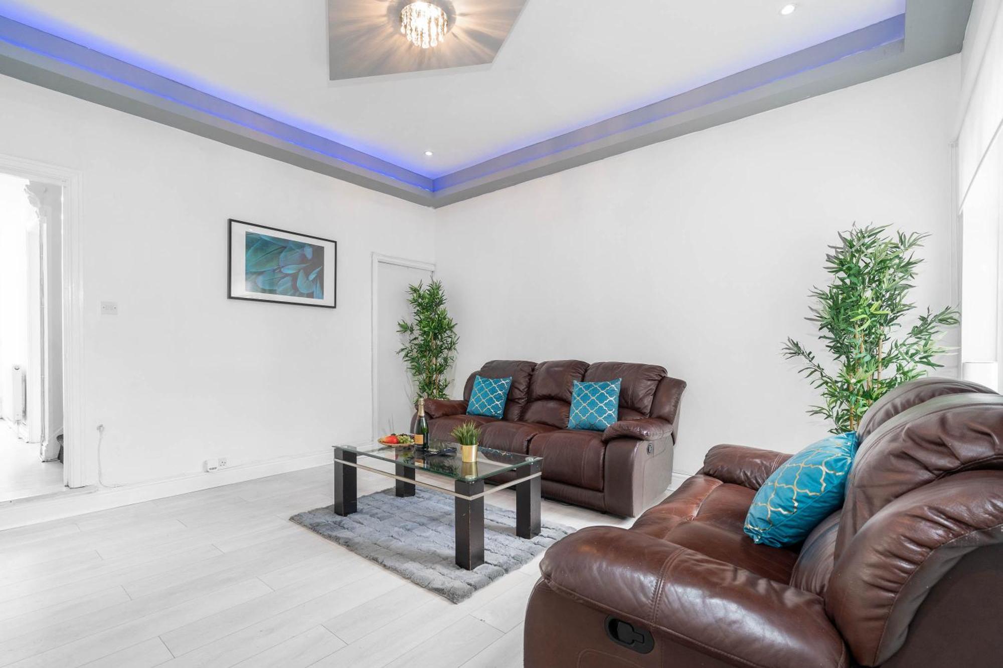 Five Bedroom Townhouse - Near City Centre - Edgbaston - On Street Parking - Wifi - Netflix - 974P バーミンガム エクステリア 写真